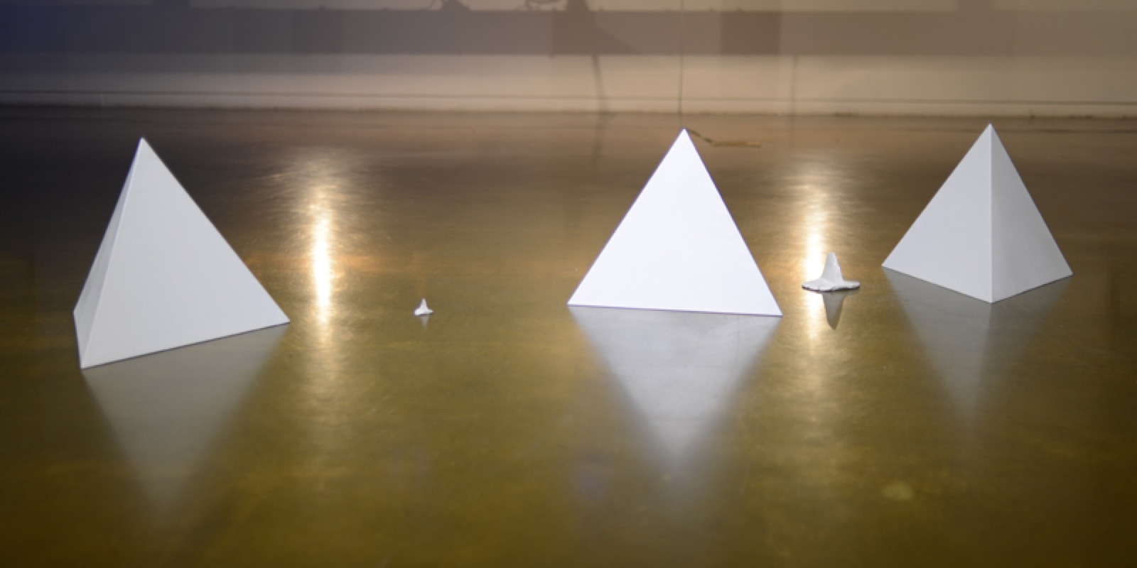 Relation triangle